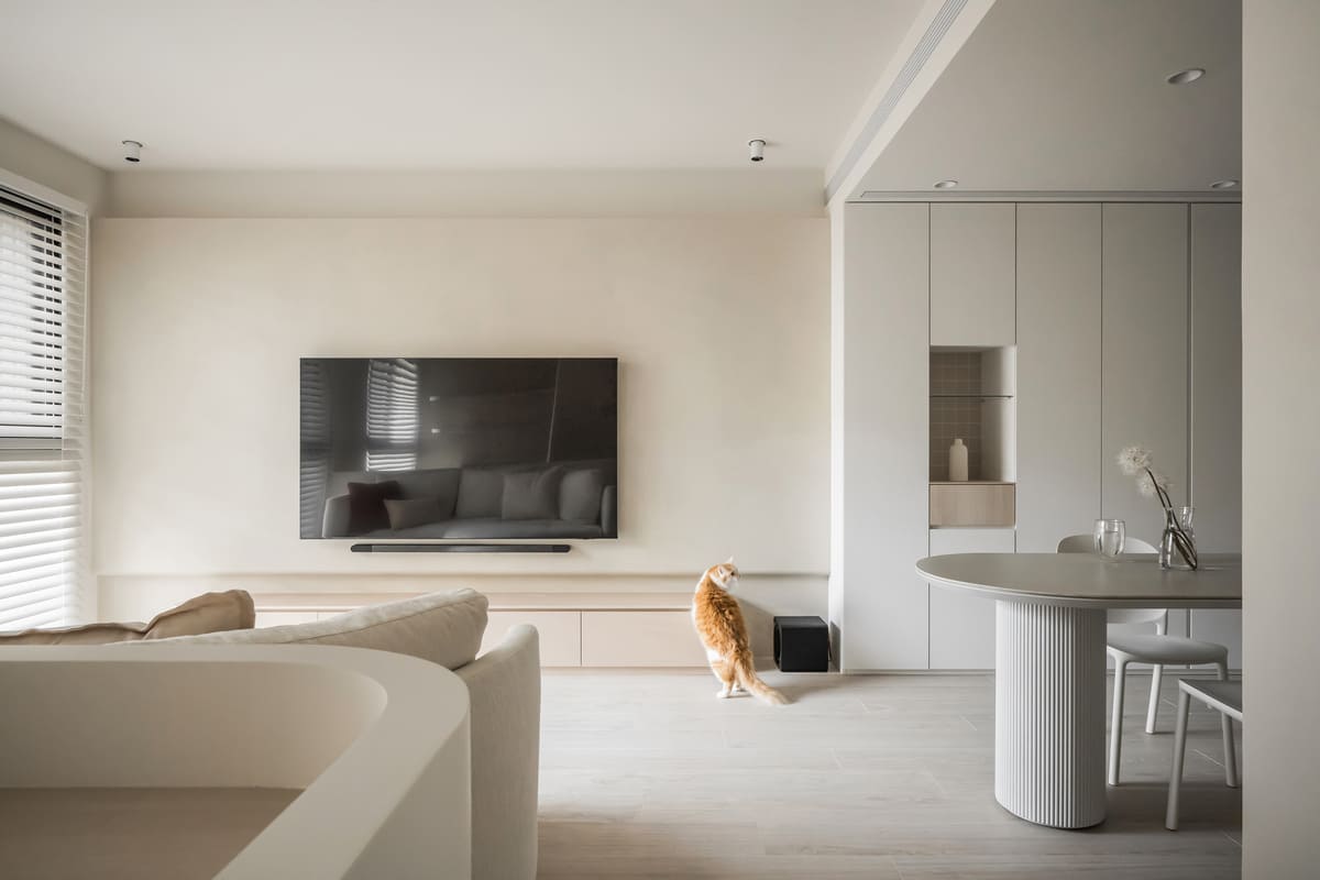 電視牆，不只是背景，而是空間的靈魂延伸